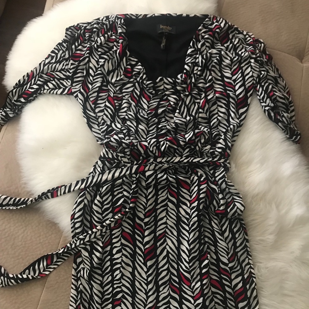 Laundry by Shelli Segal mini dress size 2